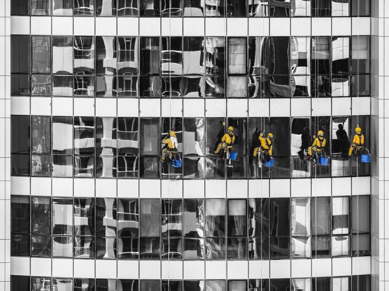 How to clean upstairs windows safely