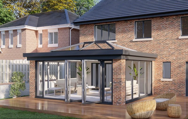 Slim pillars lantern roof bifold door