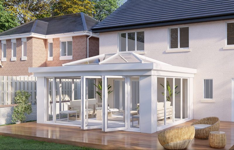 Slim pillars lantern roof bifold door