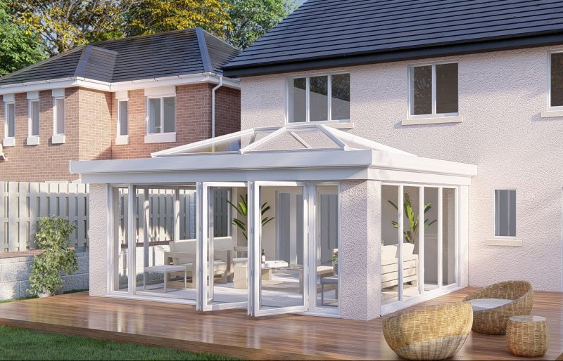 Slim pillars lantern roof bifold door