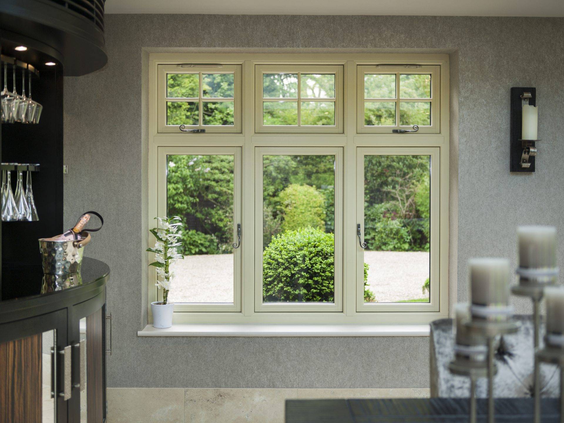 The Aesthetic Appeal Of Heritage Windows In Contemporary Clevedon Homes